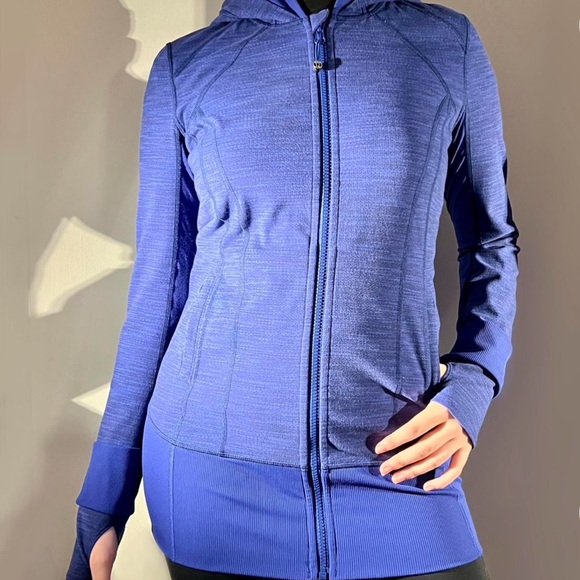 Lululemon jacket. - Picture 10 of 17